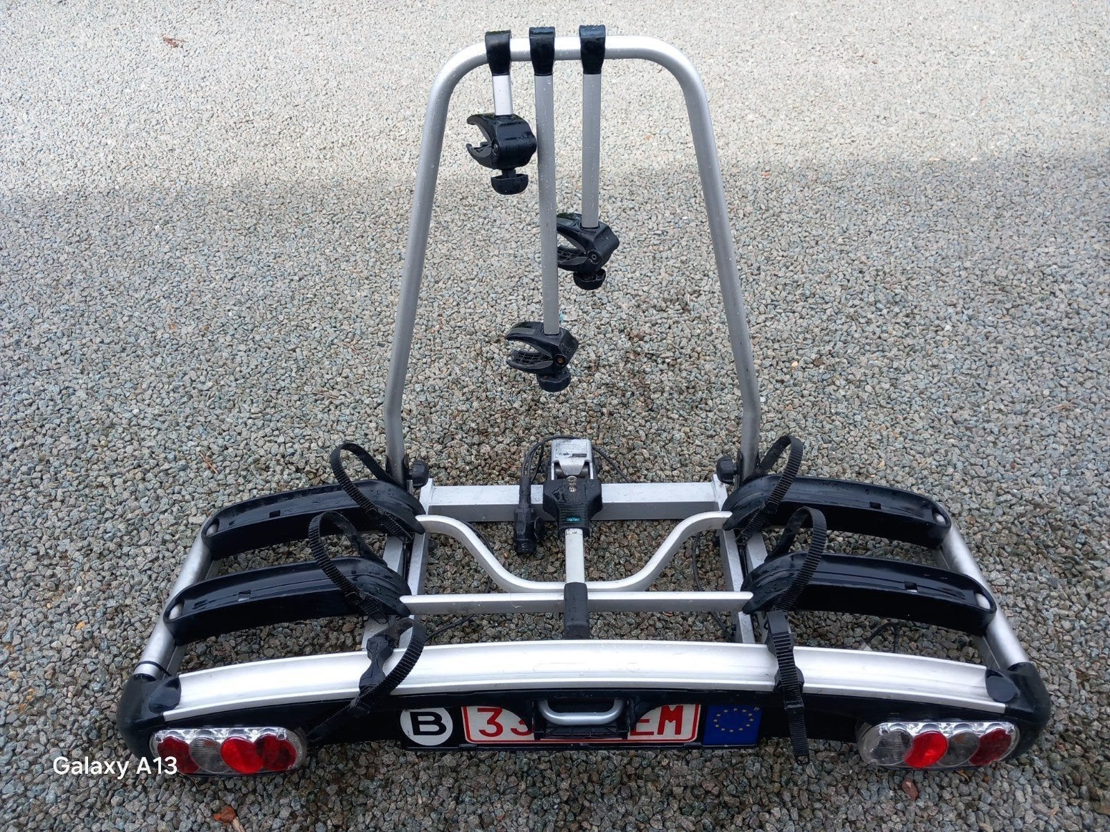 Porte-vélos Thule 3/4vélos 60kg Ok E bike pliable inclinable, Support d'attelage, Pneus larges, 3 vélos ou plus, Comme neuf