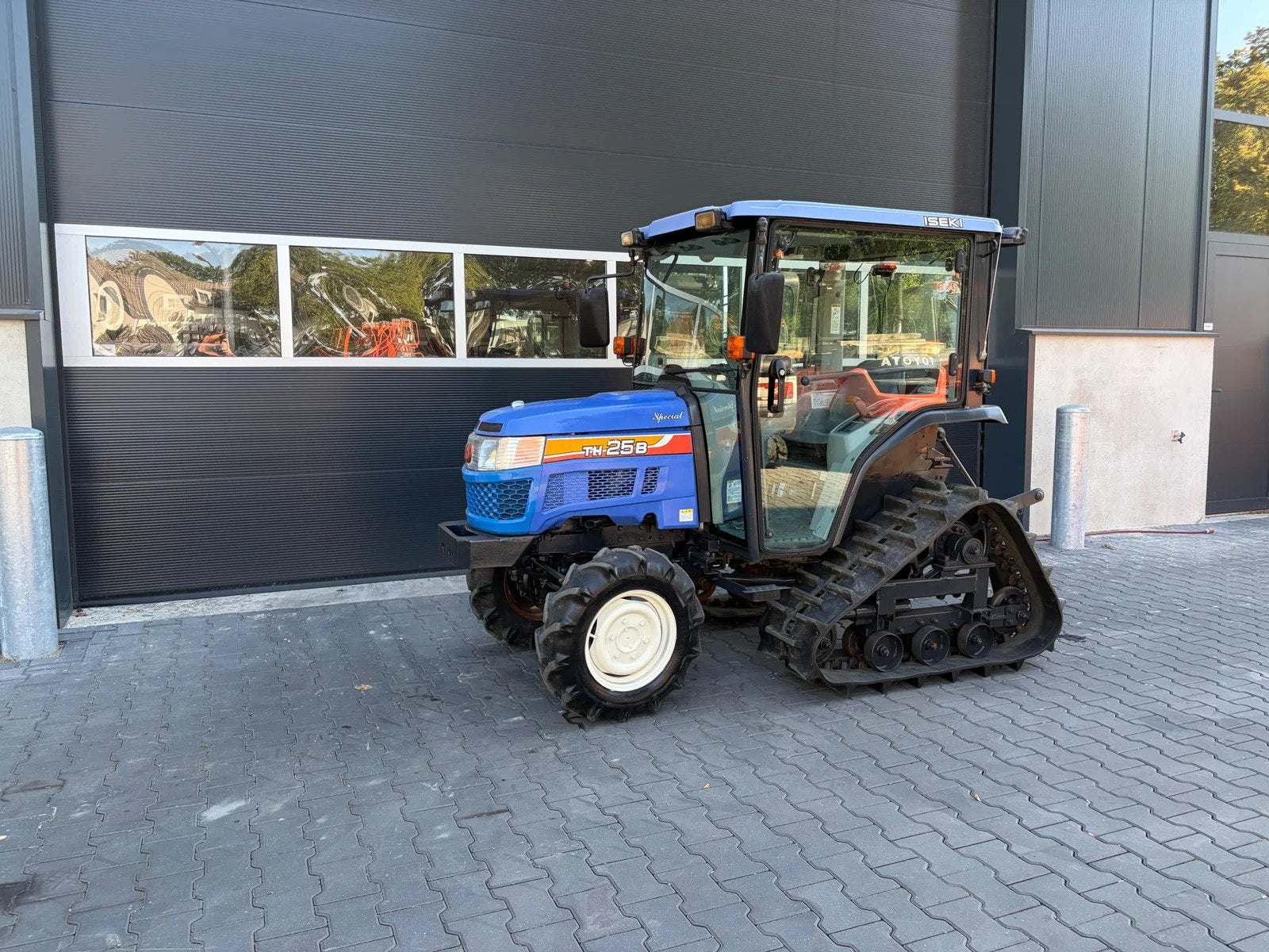 Iseki TH25B rupstractor/minitractor(airco!), Articles professionnels, Utilisé, Autres marques
