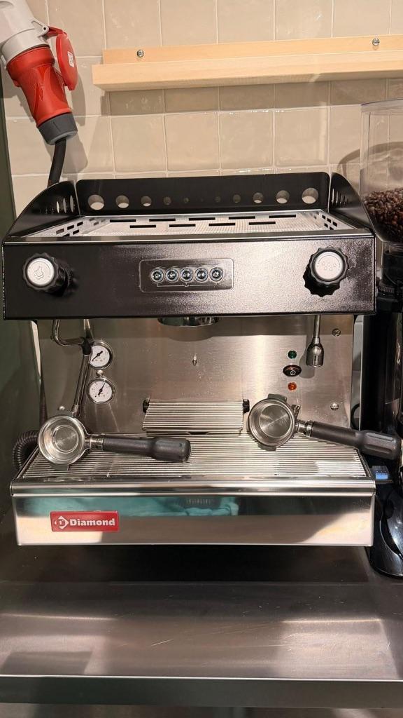 Machine à café et expresso DIAMOND NEUVE  + MOULIN A GRAINS, Elektronische apparatuur, Koffiezetapparaten, Ophalen, 10 kopjes of meer