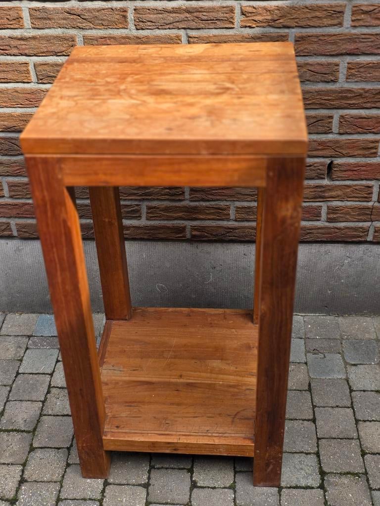 Teakhout zuil/plabtenstaander bij zet tafel, Huis en Inrichting, Ophalen, Hout