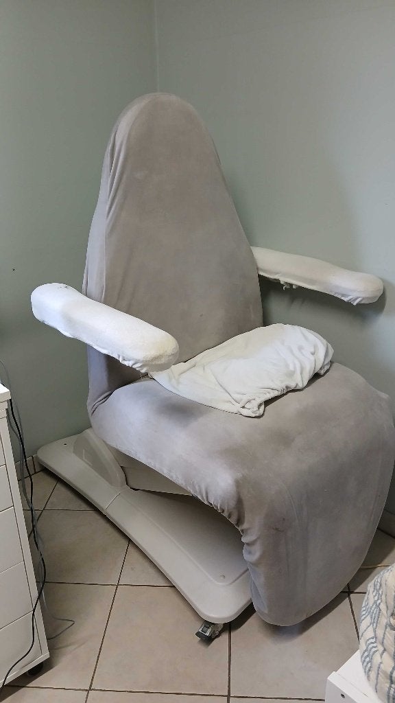 pedicure- massage- behandelstoel electrisch, Ophalen, Gebruikt