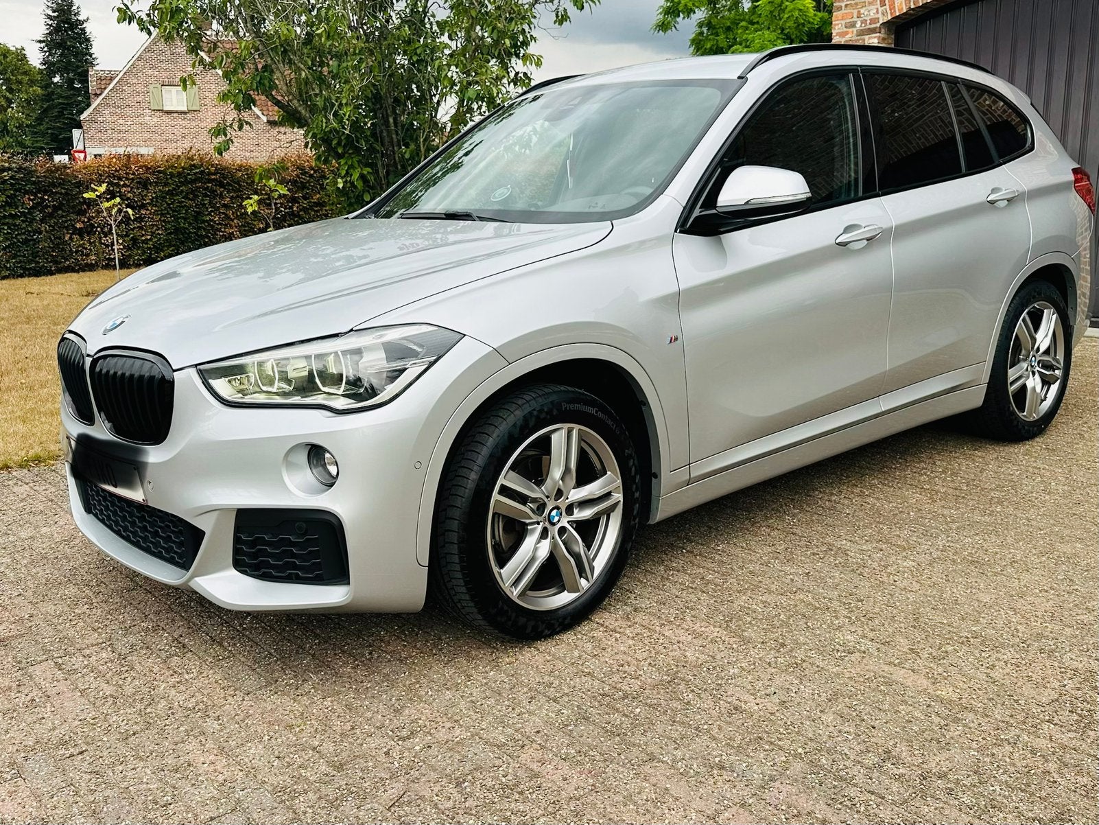 Bmw X1 1.5 twin turbo 2017 M-Pack Zilver met, Autos, BMW, X1, Argent ou Gris, Achat, Alcantara