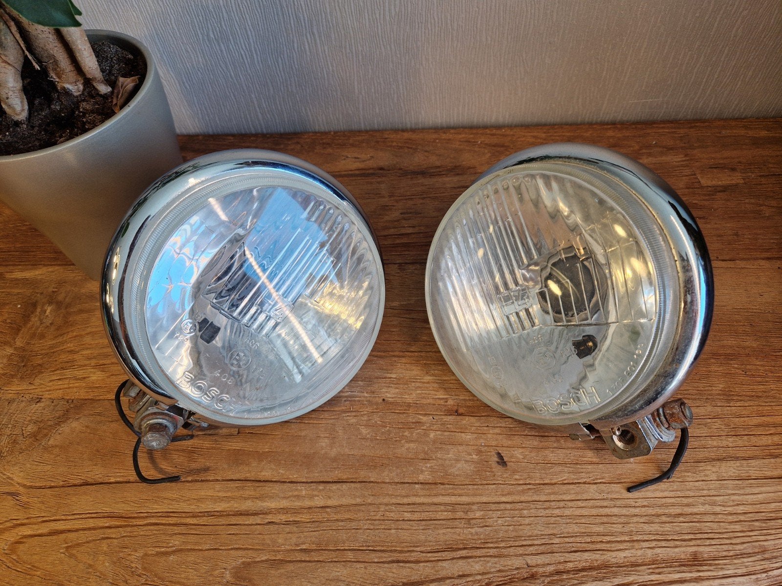 2x oude Bosch H4 verstralers voor oldtimer, Auto-onderdelen, Verlichting, Ophalen of Verzenden