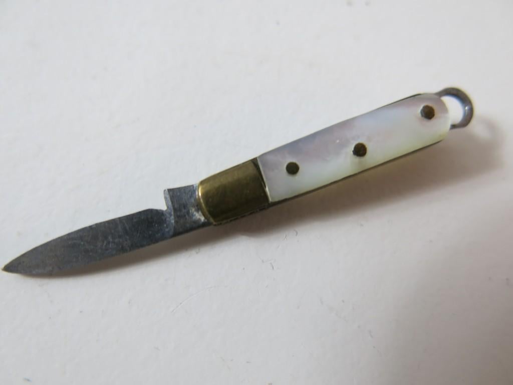 Mini zakmes 3 cm parelmoer, Antiek en Kunst, Ophalen of Verzenden