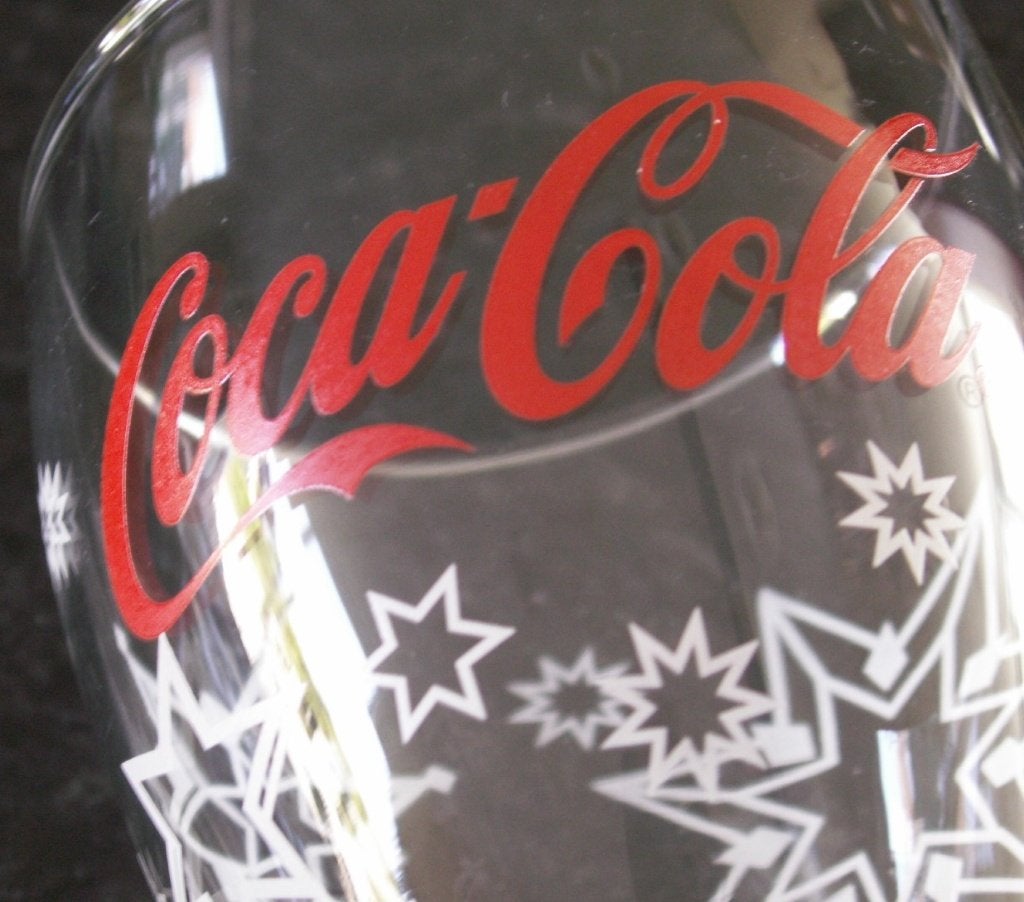 Coca Cola contour glas met sterren sneeuw kristallen, Verzamelen, Glas en Drinkglazen, Ophalen of Verzenden, Nieuw