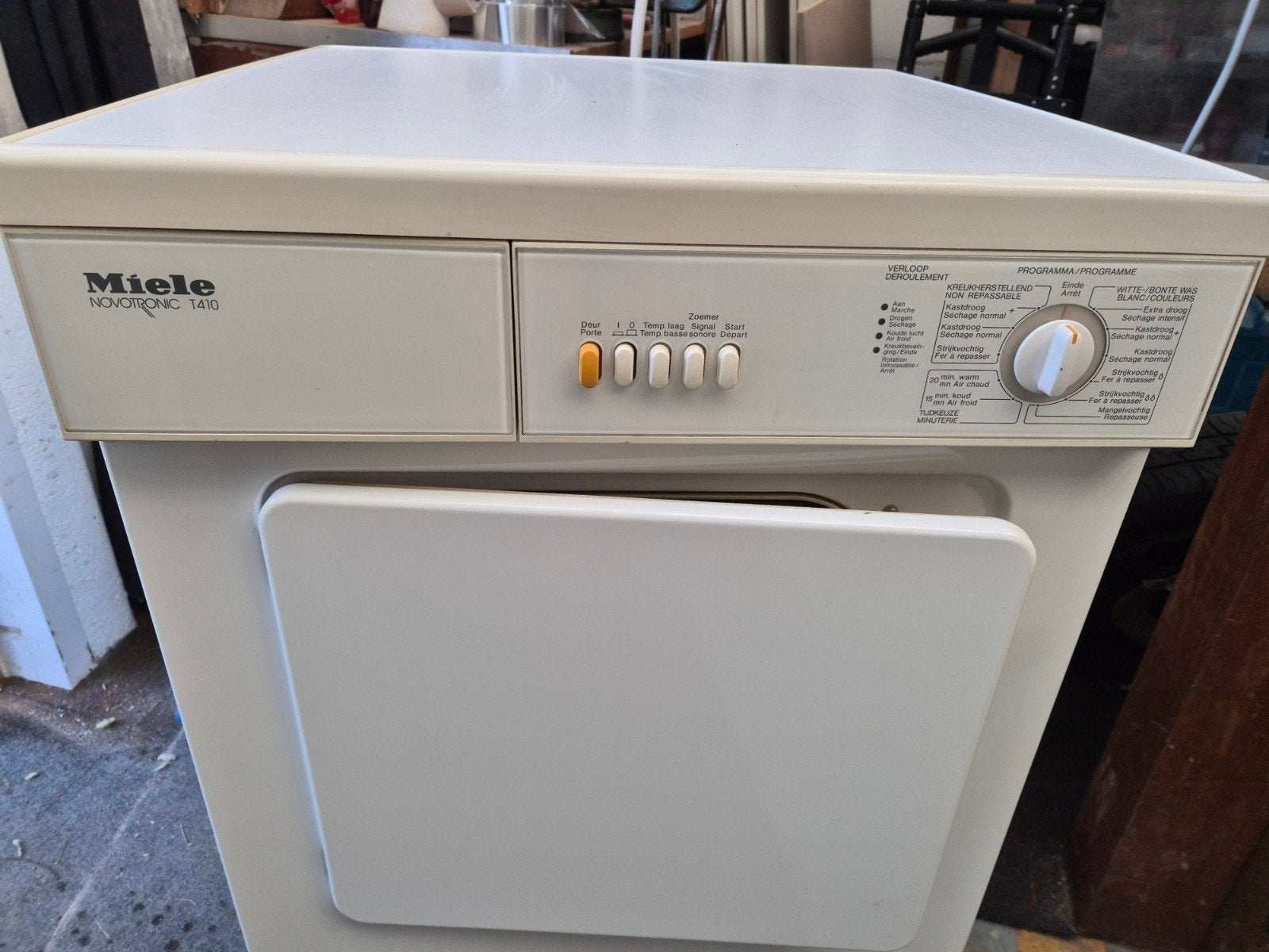Droogkast Novotronic Typ T410 met luchtafvoer, Ophalen