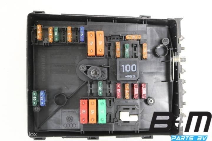 Zekeringskast in motorruimte VW Caddy 2K Life 1K0937125A, Utilisé