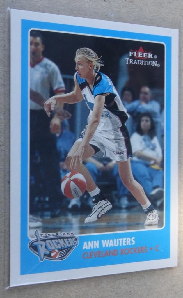 2001 Ann Wauters Fleer Tradition #120, Sports & Fitness, Basket, Envoi, Neuf, Autres types