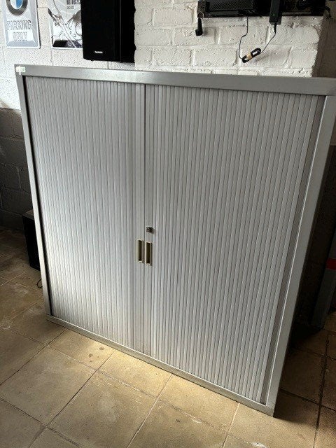 roldeurkast, Ophalen, 100 tot 150 cm, 100 tot 150 cm, Metaal