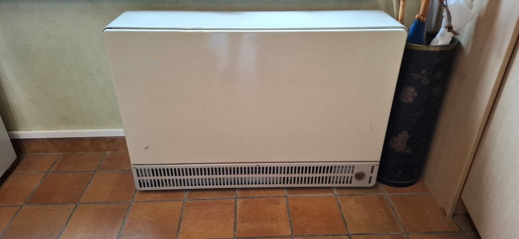 Radiateur à accumulation, Bricolage & Construction, Chauffage & Radiateurs, Comme neuf, Radiateur, 800 watts ou plus, Enlèvement