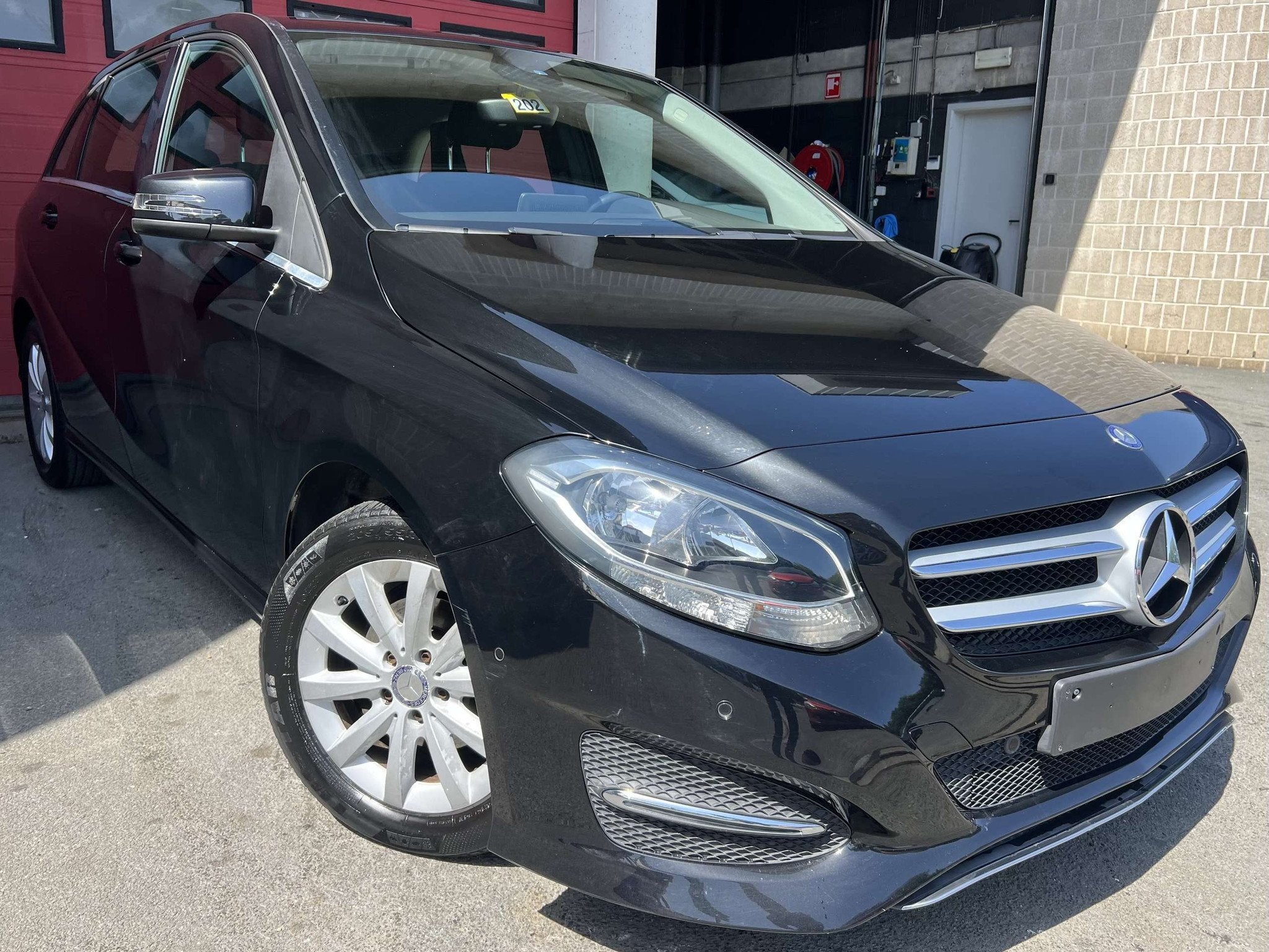 Mercedes-Benz B-Klasse 180 d + CAR-PASS + NAVI + BOITE AUTOM, Argent ou Gris, Achat, Euro 6, Entreprise