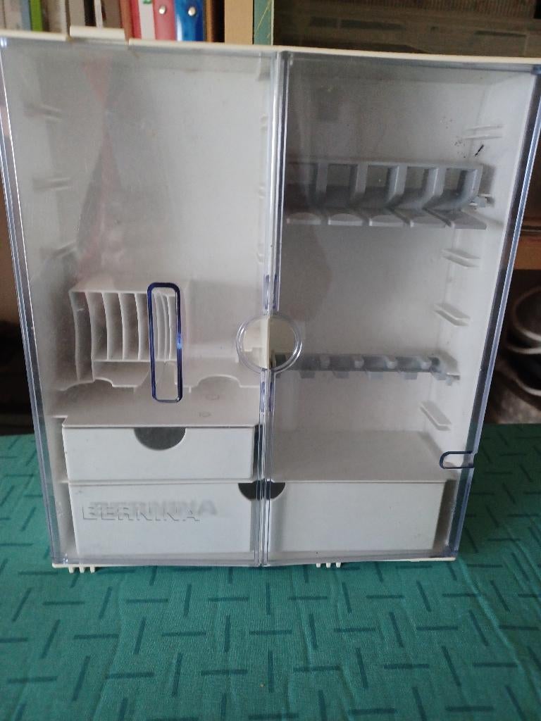 bernina accessoires box, Ophalen, Accessoires, Bernina