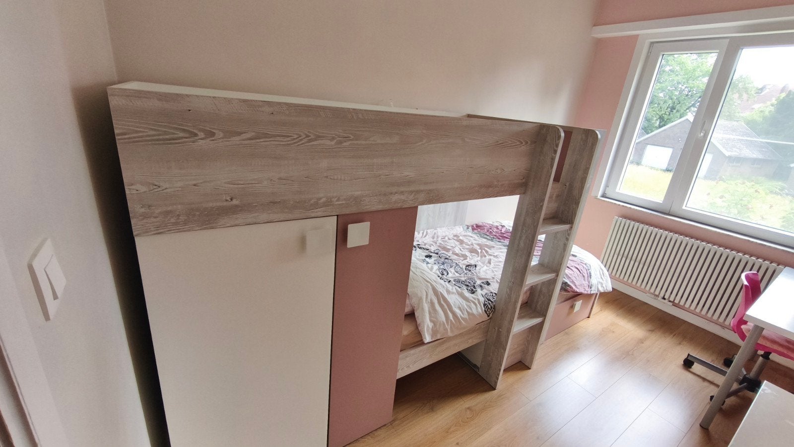Design stapelbed, Ophalen