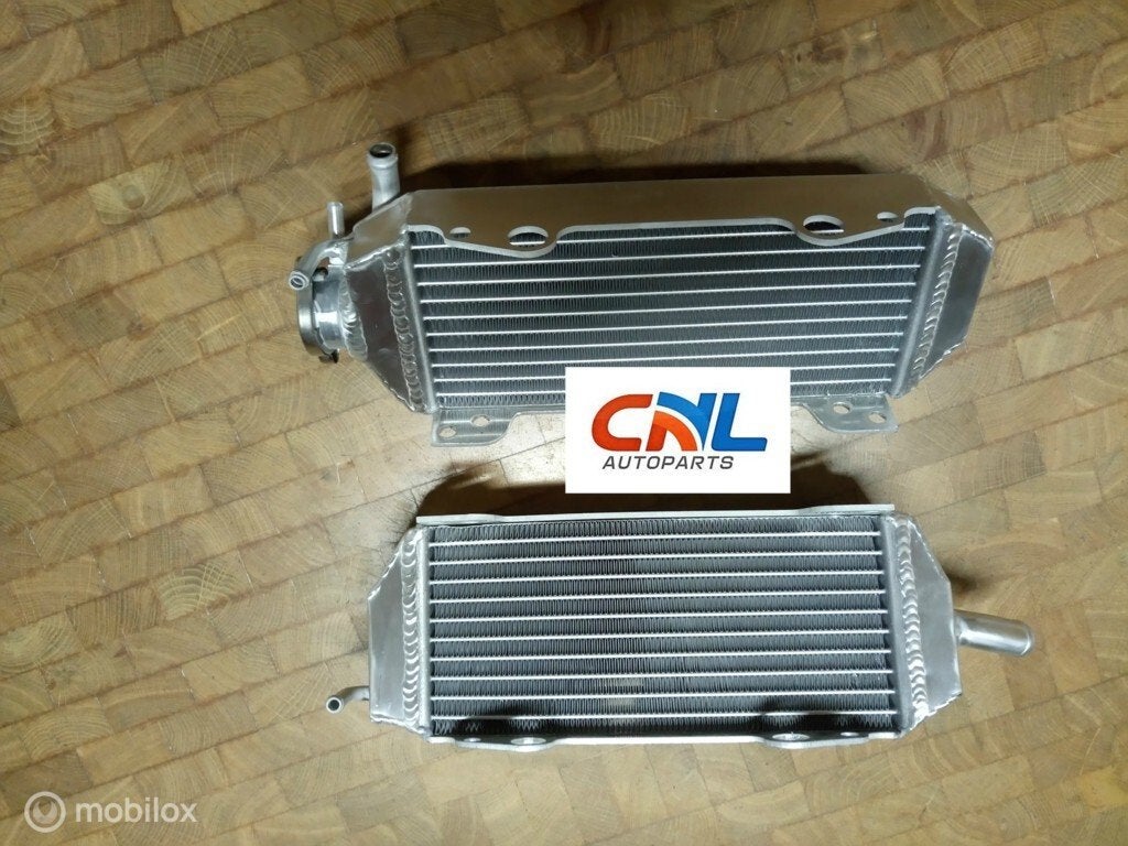 Radiateur Suzuki RM 250 RM250 2-stroke 1996 199, Motos, Pièces | Suzuki, Neuf, Enlèvement ou Envoi