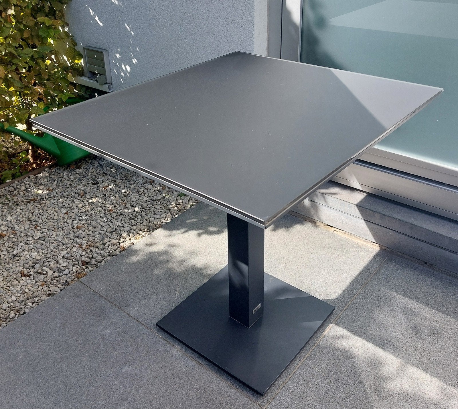 terrastafel -  merk Bristol - 70  80 cm - glazen blad, Jardin & Terrasse, Tables de jardin, Enlèvement, Utilisé, Rectangulaire