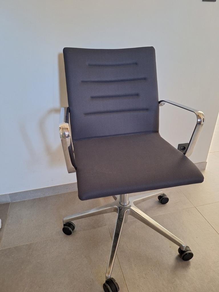 Bureaustoel, Enlèvement