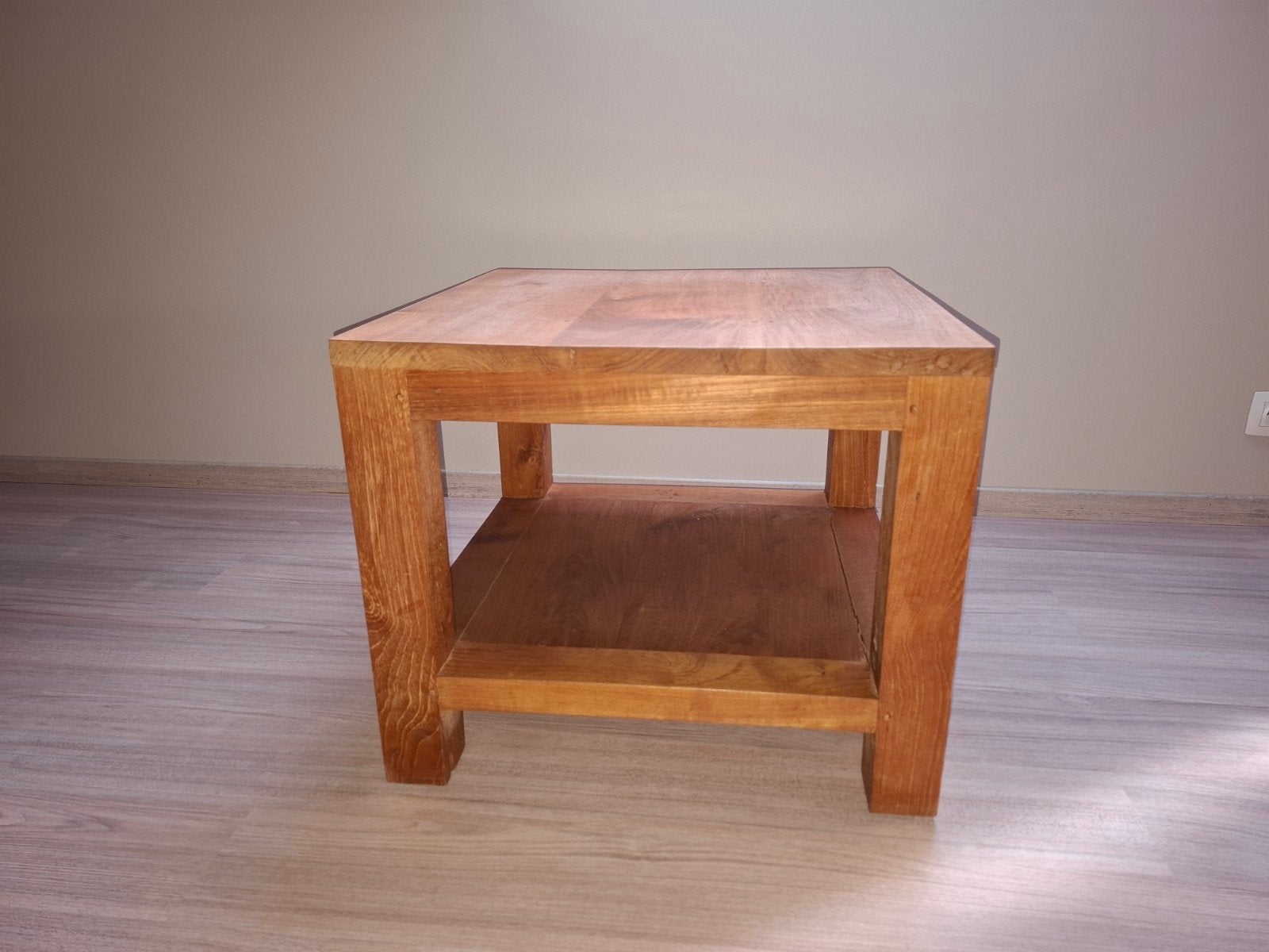 Table d'appoint en teck épais, Maison & Meubles, Tables | Tables de salon, Teck, 50 – 75, 50 à 100 cm, Carré