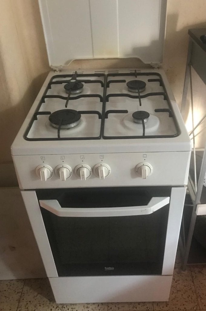 Cuisinière à gaz+four de petite taille parfaitement bien, Electroménager, Gaz, 85 à 90 cm, 4 zones de cuisson, Comme neuf