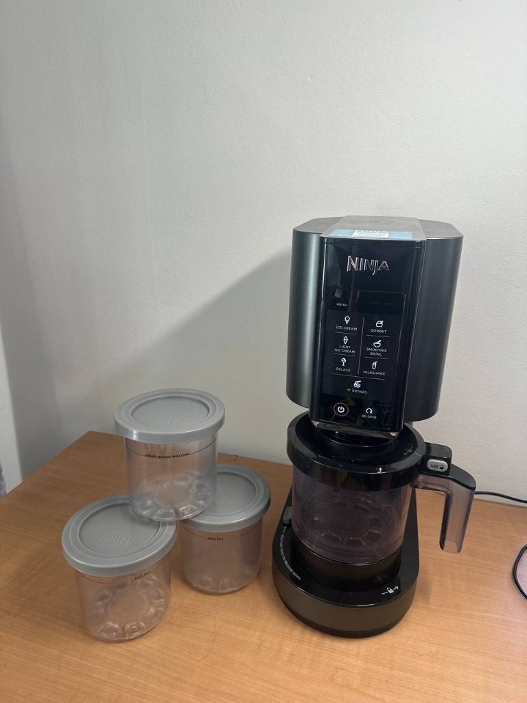 Ninja CREAMi + 3 potjes, Electroménager, Machines à glace, Comme neuf, Auto-congélation, Enlèvement ou Envoi