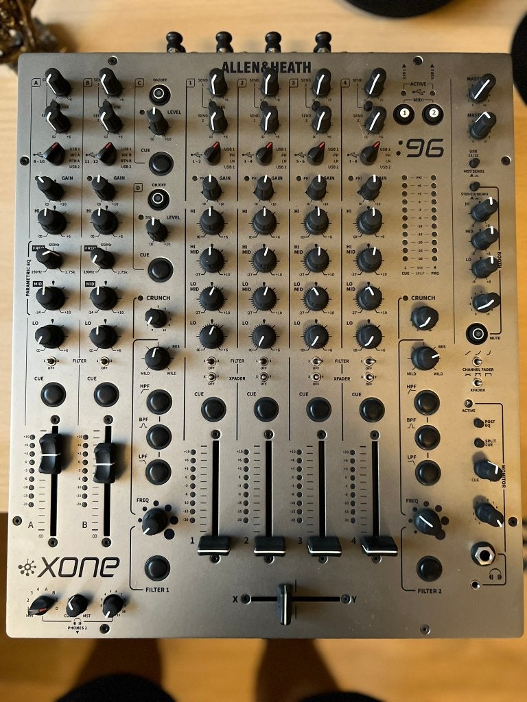 Allen & Heath Xone 96, Musique & Instruments, DJ sets & Platines, Comme neuf, Platine, Autres marques, Enlèvement