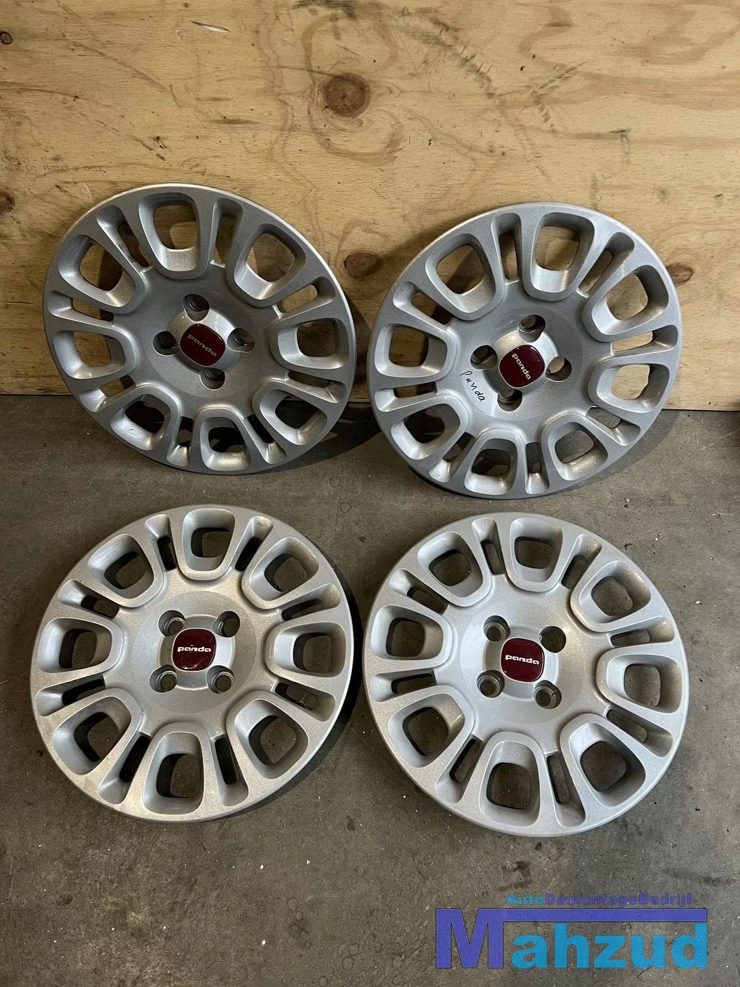 FIAT PANDA 14 Inch wieldoppen wielkappen, Stellantis Europe S.p.A., Gebruikt, Info@stellantis.com, Corso Giovanni Agnelli 200
10135  Turin, IT