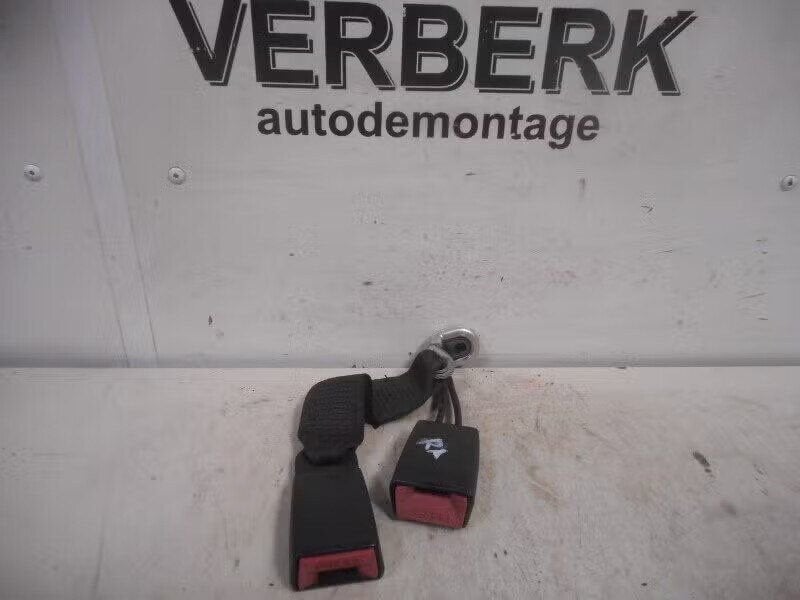 GORDELSLOT RECHTS ACHTER 190 (W201) (2018606069), Auto-onderdelen, Gebruikt, Mercedes-Benz AG, Ophalen of Verzenden, Dialog.mb@mercedes-benz.com