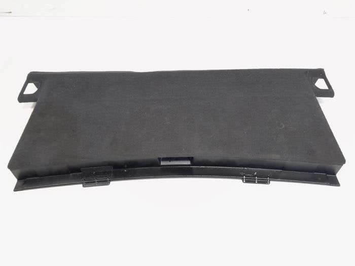Plaque sol coffre d'un Audi A4, -, 3 mois de garantie, Audi, Utilisé