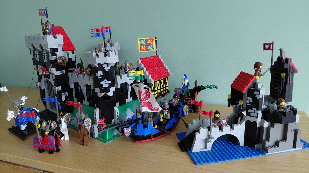 LEGO Castle – Black Knight’s Castle / Wolfpack Tower, Enfants & Bébés, Jouets | Duplo & Lego, Utilisé, Lego, Ensemble complet