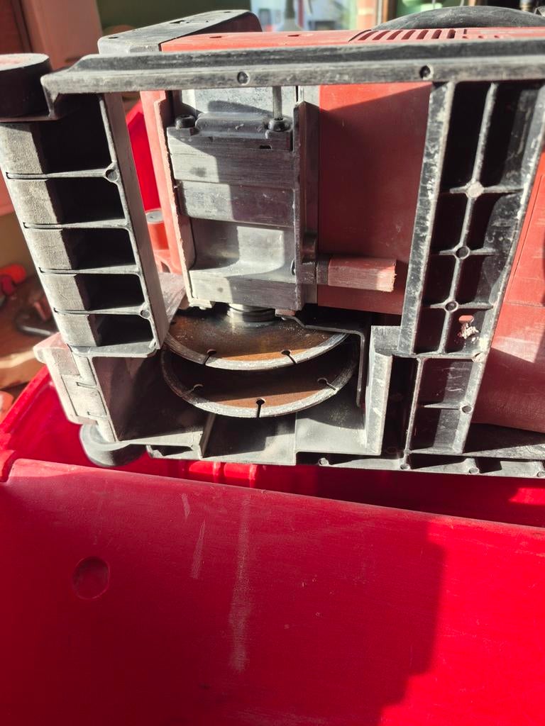 Disqueuse double Hilti, Bricolage & Construction, Enlèvement