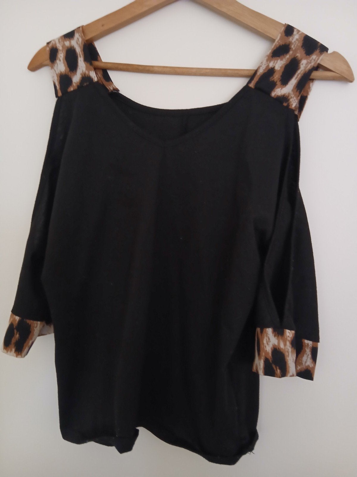 topje, Kleding | Dames, Topjes, Maat 38/40 (M), Zwart, Ophalen of Verzenden, Zo goed als nieuw