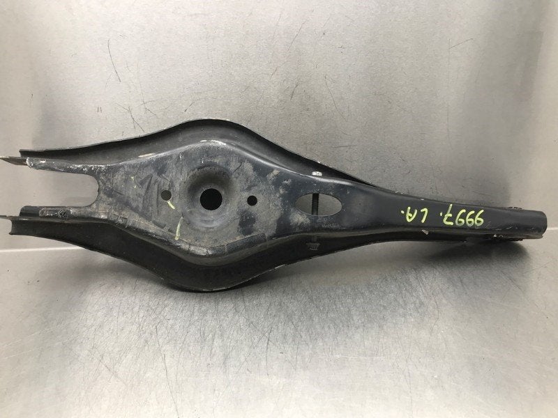 BRAS DE SUSPENSION ARRIÈRE GAUCHE INFERIEUR Niro I (DE), Utilisé, Kia