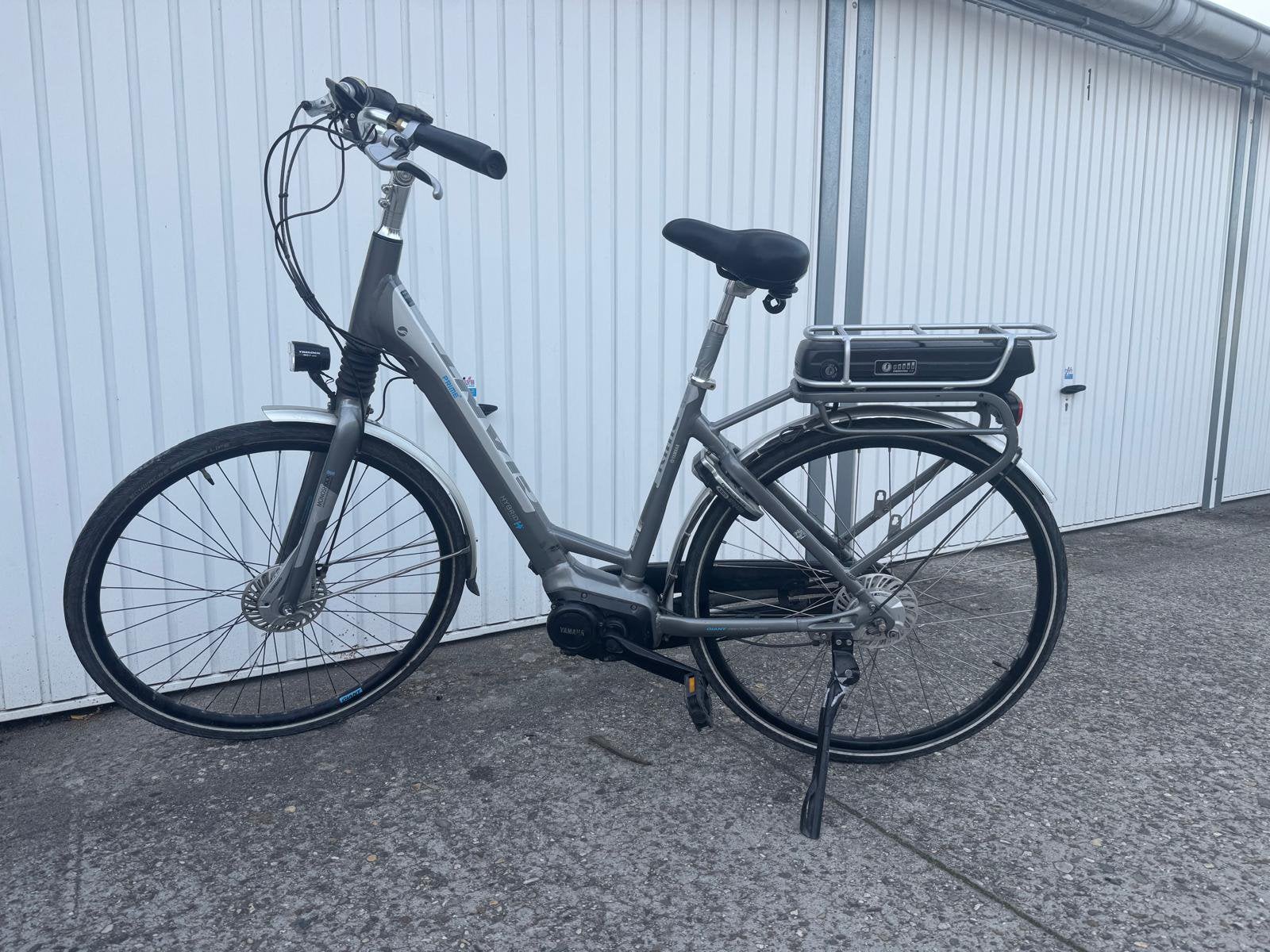 VÉLO ÉLECTRIQUE GÉANT AVEC MOTEUR CENTRAL YAMAHA, Vélos & Vélomoteurs, Enlèvement, Comme neuf, Giant