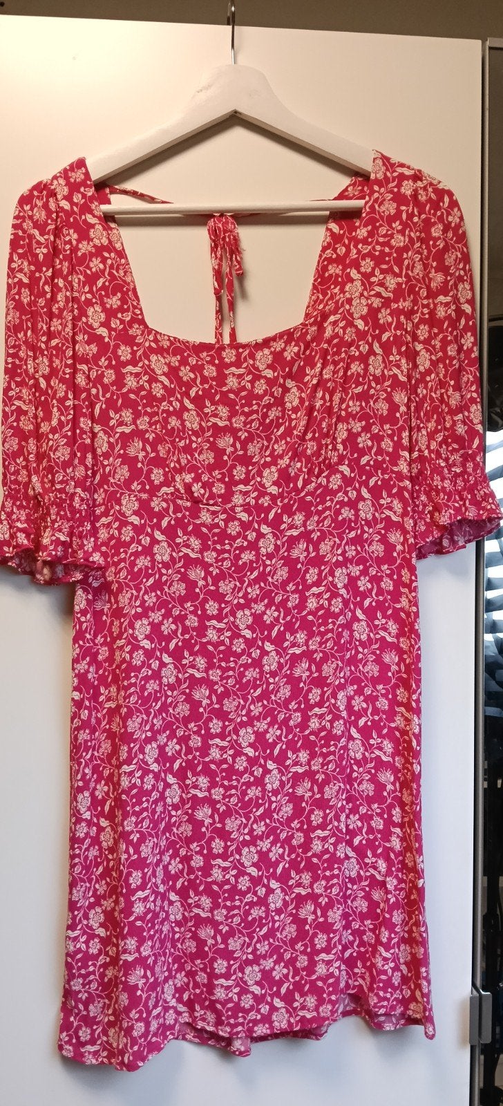 Kort roze gebloemd zomerjurkje Mango. maat M., Kleding | Dames, Jurken, Ophalen of Verzenden, Roze