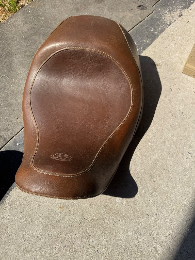 Zadel harley davidson (mustang), Motoren, Ophalen, Gebruikt