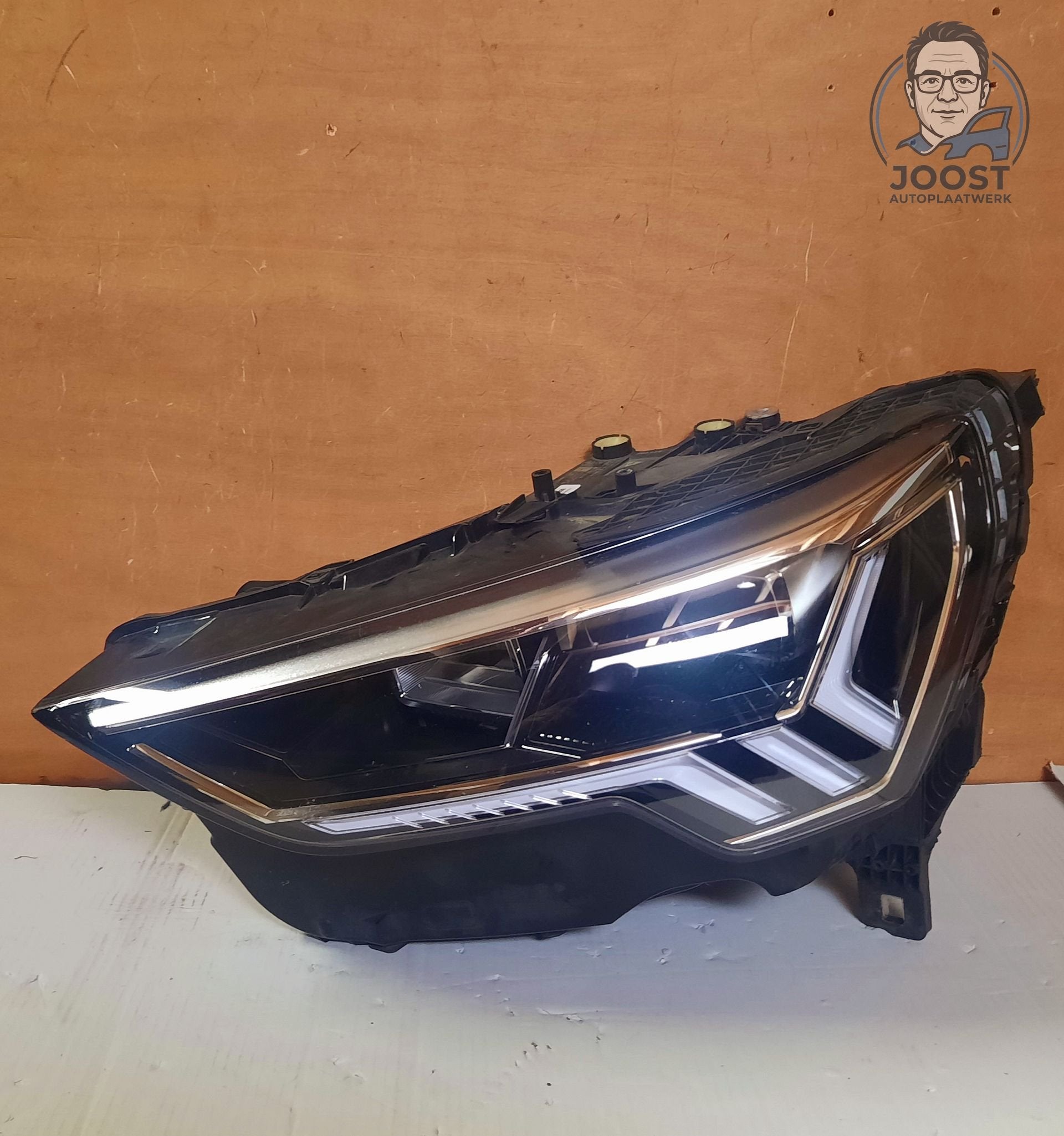 Koplamp links LED Audi Q3 F3 v.a 2018 83A941033, Auto-onderdelen, Herkomst onderdeel bekend, -imprint@audi.de, -Auto-Union-Strasse 1, 75057 Ingolstadt, Duitsland