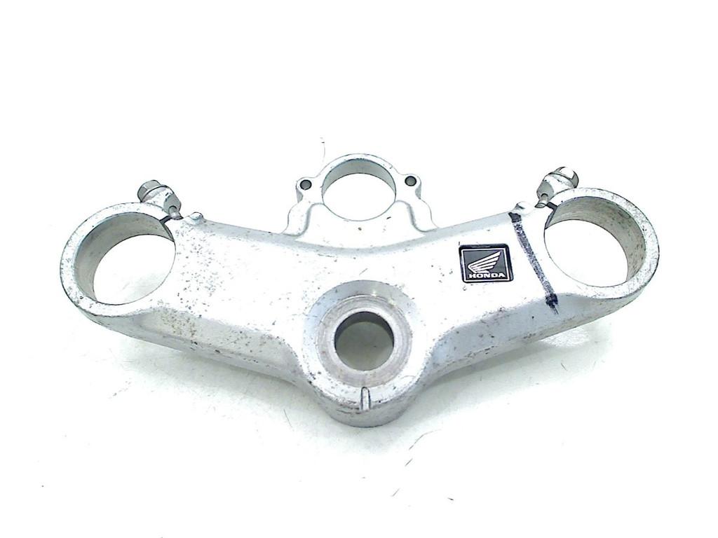 TOP YOKE TROIS POINTS VFR 800 VTEC 2002-2013 (VFR800 RC46), Motos, Dhr. S. di Majo, Utilisé, Info@cama-motorparts.nl, P.J. Troelstraweg 8 8
3144 CX  MAASSLUIS, NL
