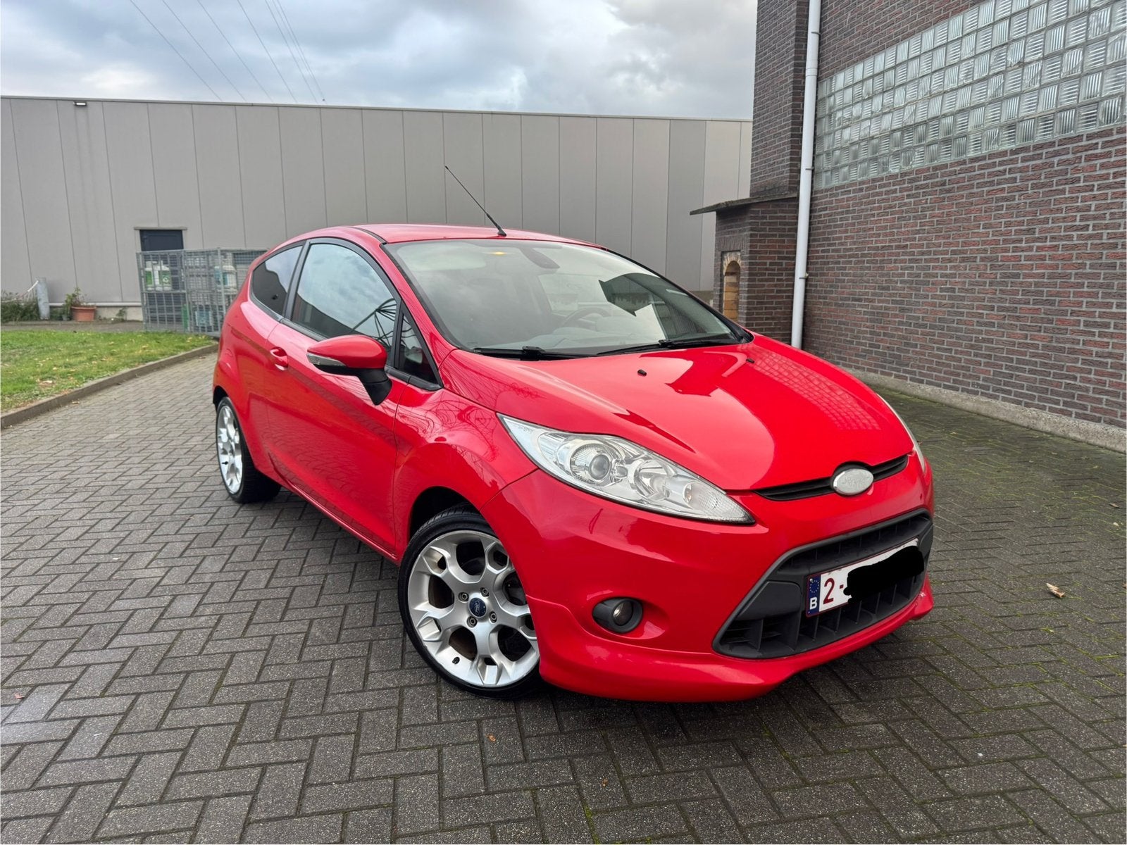 Ford fiesta 1.6 tdci, Autos, Rouge, Volant multifonction, Particulier, Fiësta