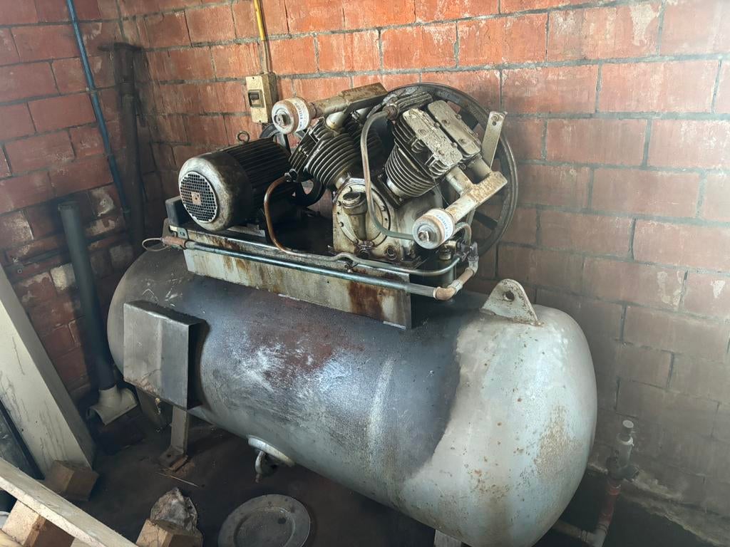 Grote zware compressor, Doe-het-zelf en Bouw, Ophalen, Gebruikt
