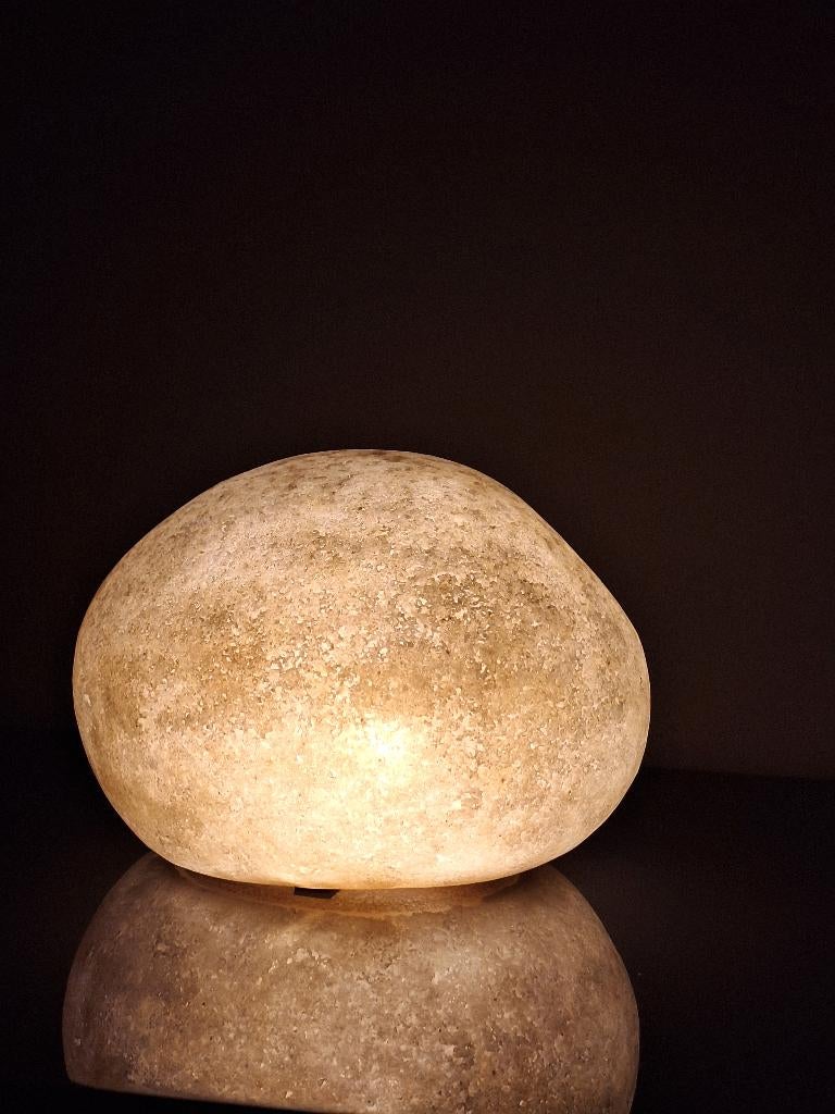 Lampe à Poser Dora "Caillou" André Cazenave, Enlèvement
