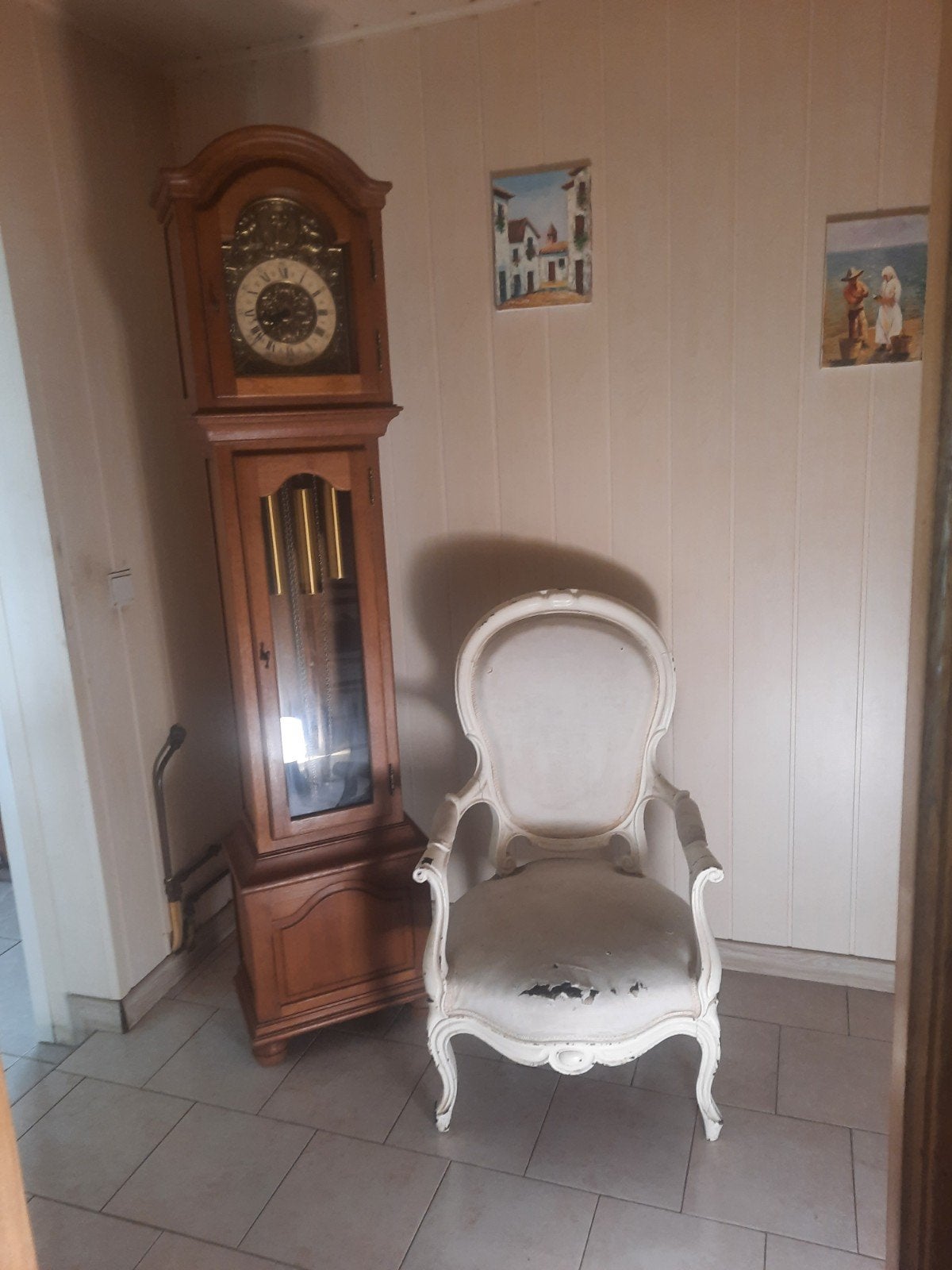 fauteuil et horloge, Enlèvement