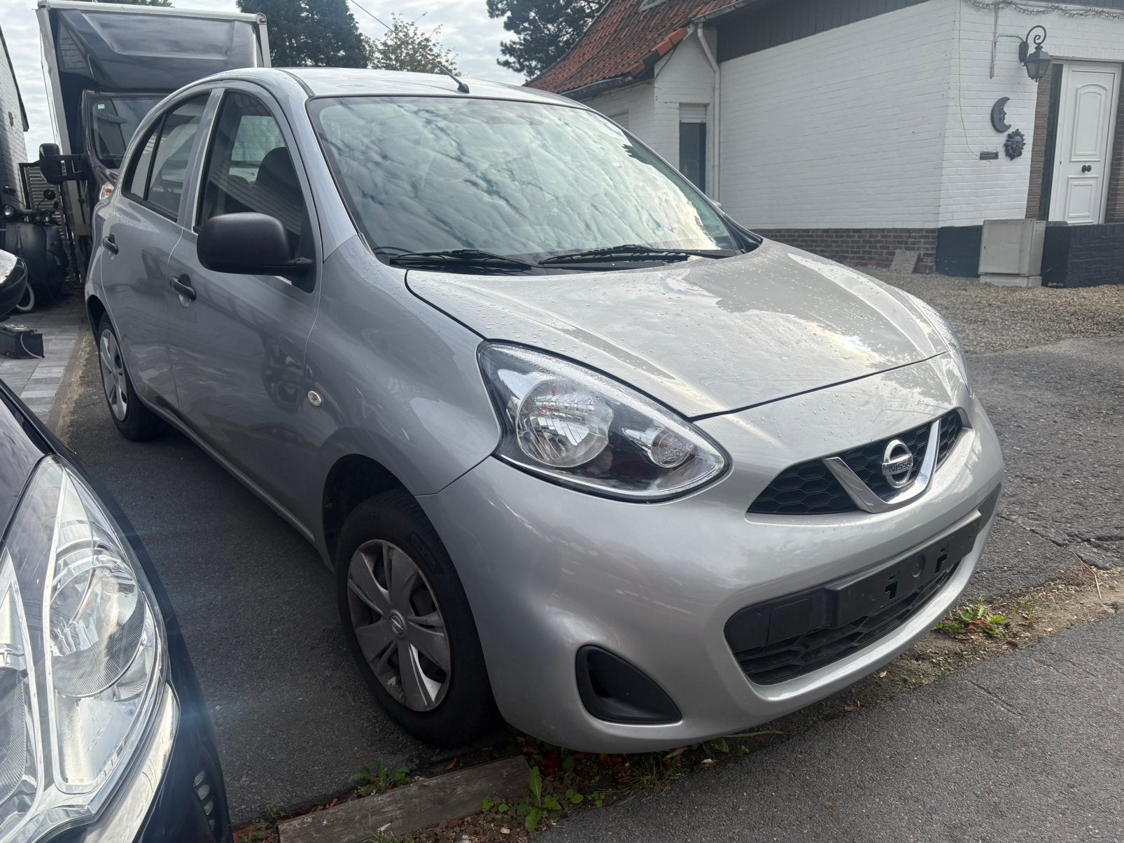 Nissan micra 1300 c benzine bj 2015 . 85000 k, Euro 5, Zwart, 4 cilinders, 5 deurs