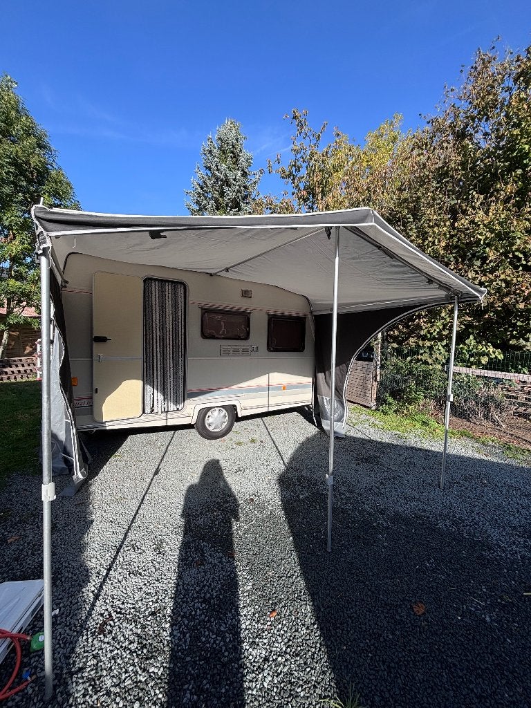 Caravane gruau, Standaardzit, Frans bed, Kluisje, Particulier
