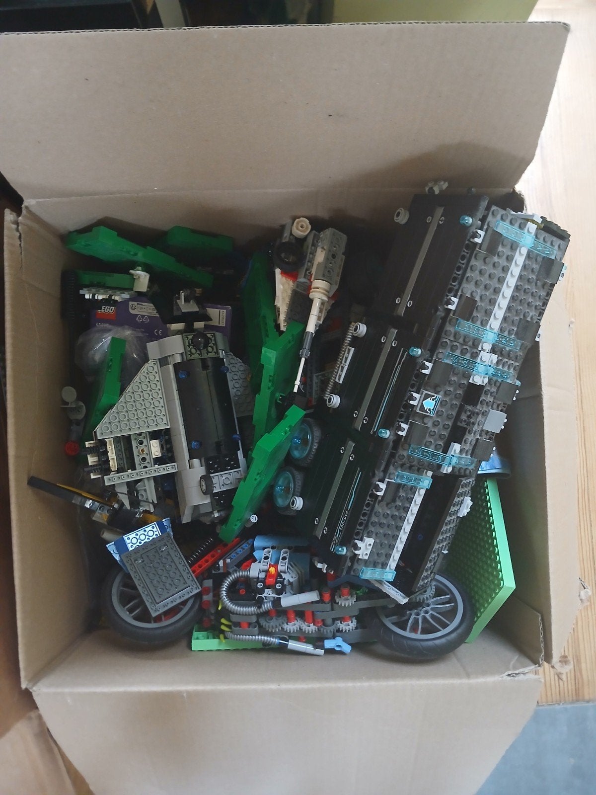 3 caisses de lego, Lego