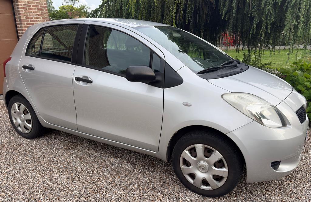 Toyota Yaris 84500 km, Autos, Toyota, Particulier, Yaris, Boîte manuelle, Enlèvement
