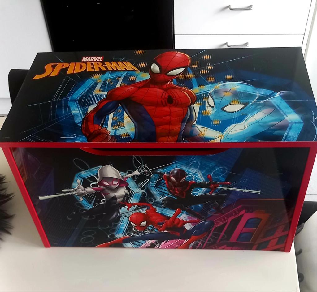 Mooie degelijke spiderman kist, Enlèvement