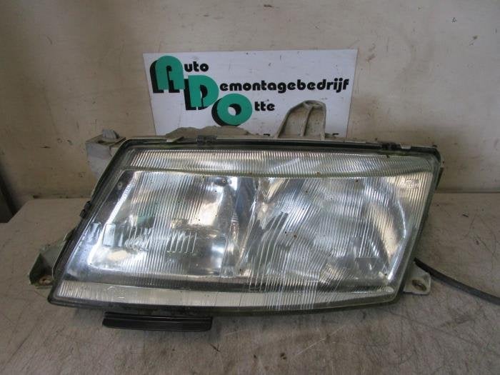 Koplamp links van een Saab 9-5, Gebruikt, -, -, Ophalen of Verzenden