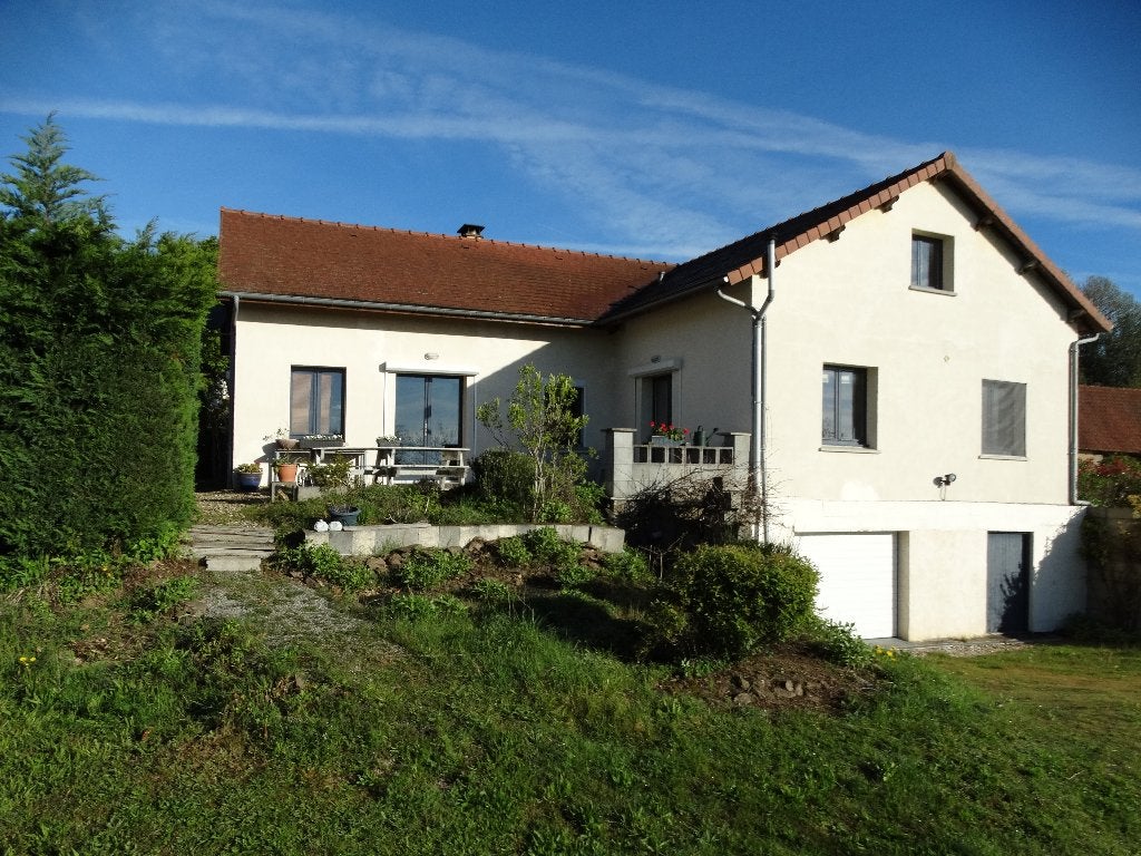 Villa wijds uitzicht, + appartement, tuin, garage ,zwembad, 8 kamers, Frankrijk, Woonhuis, Landelijk