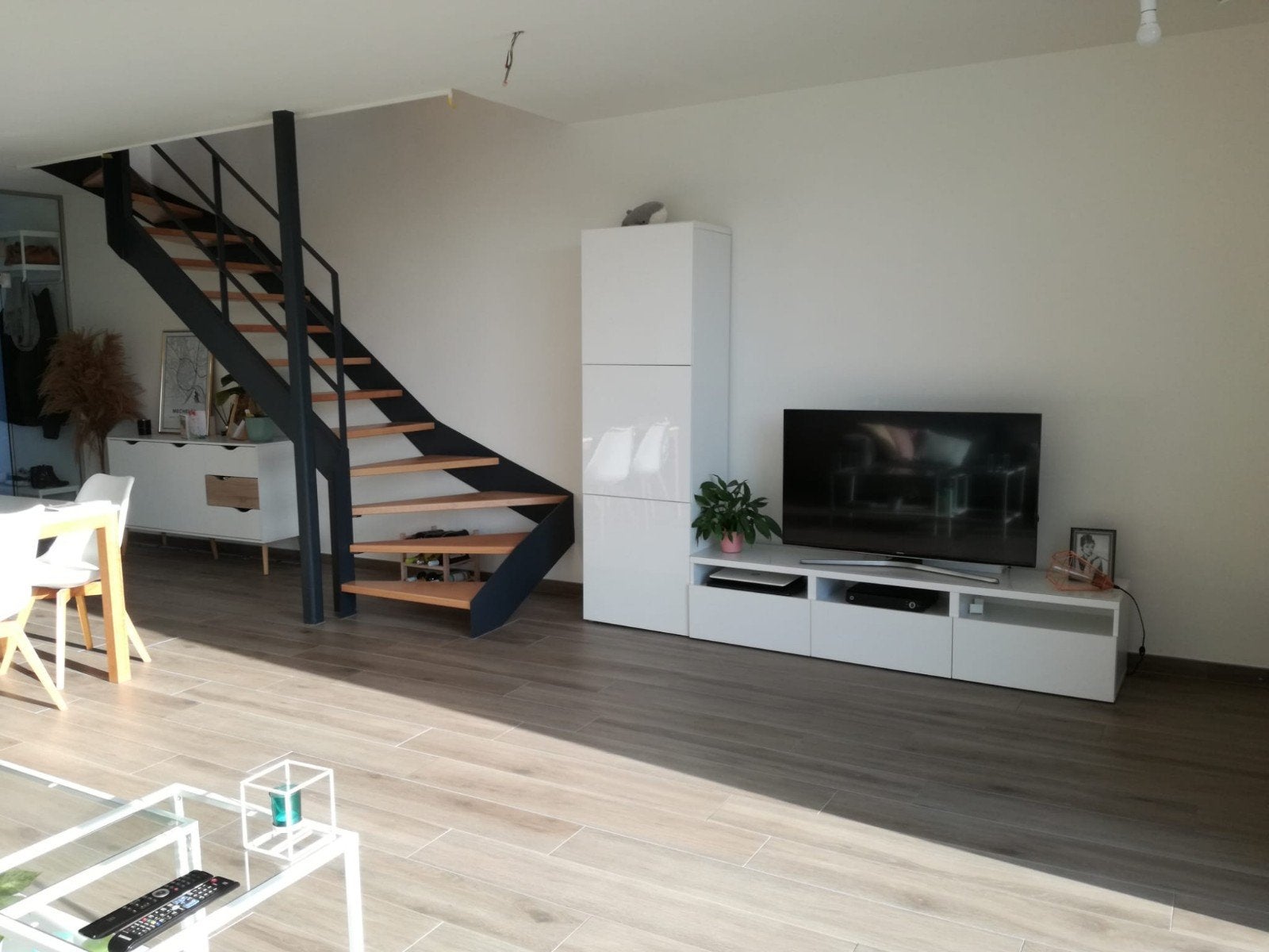 Tv meubel, Ophalen