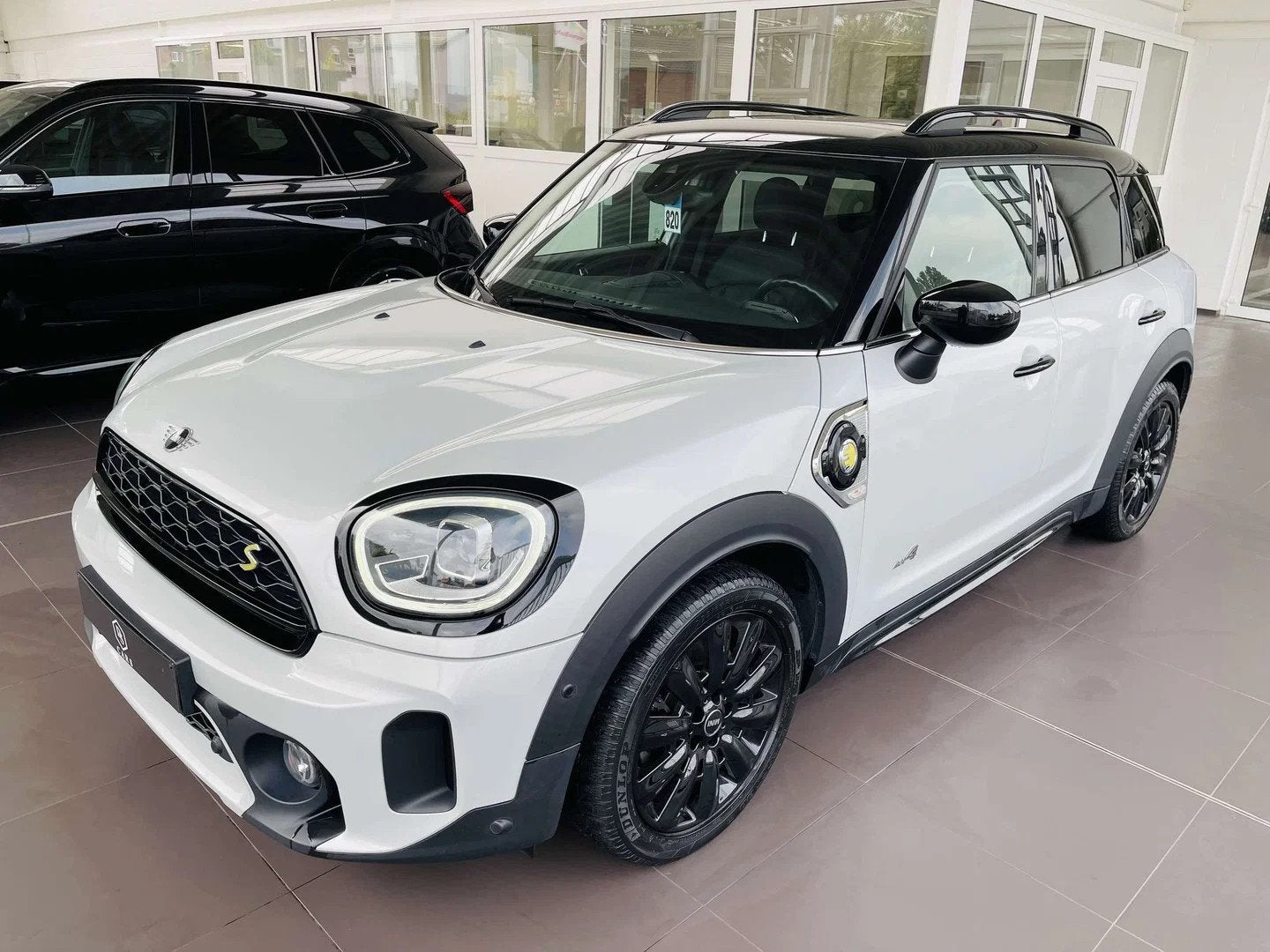 MINI Countryman Cooper SE 1.5iA PHEV ALL4 * GARANTIE + LED +, Auto's, Gebruikt, Countryman, Wit, Leder
