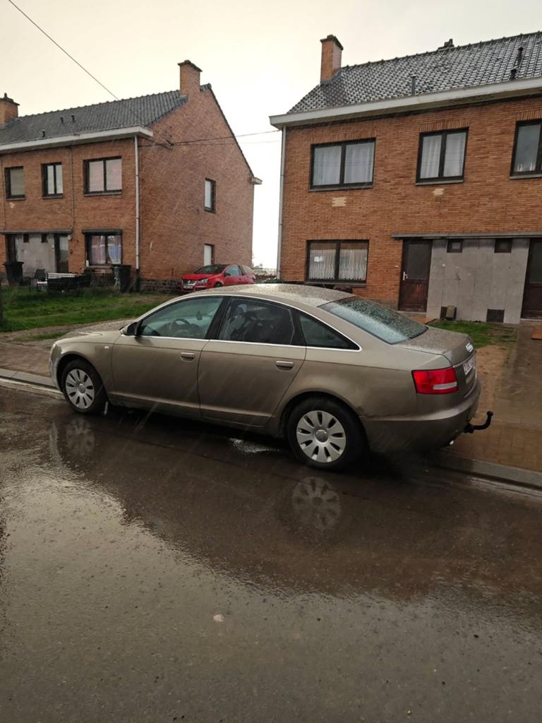 Audi A6 2.0tdi à vendre 950 ou échanger, Autos, Particulier, Achat